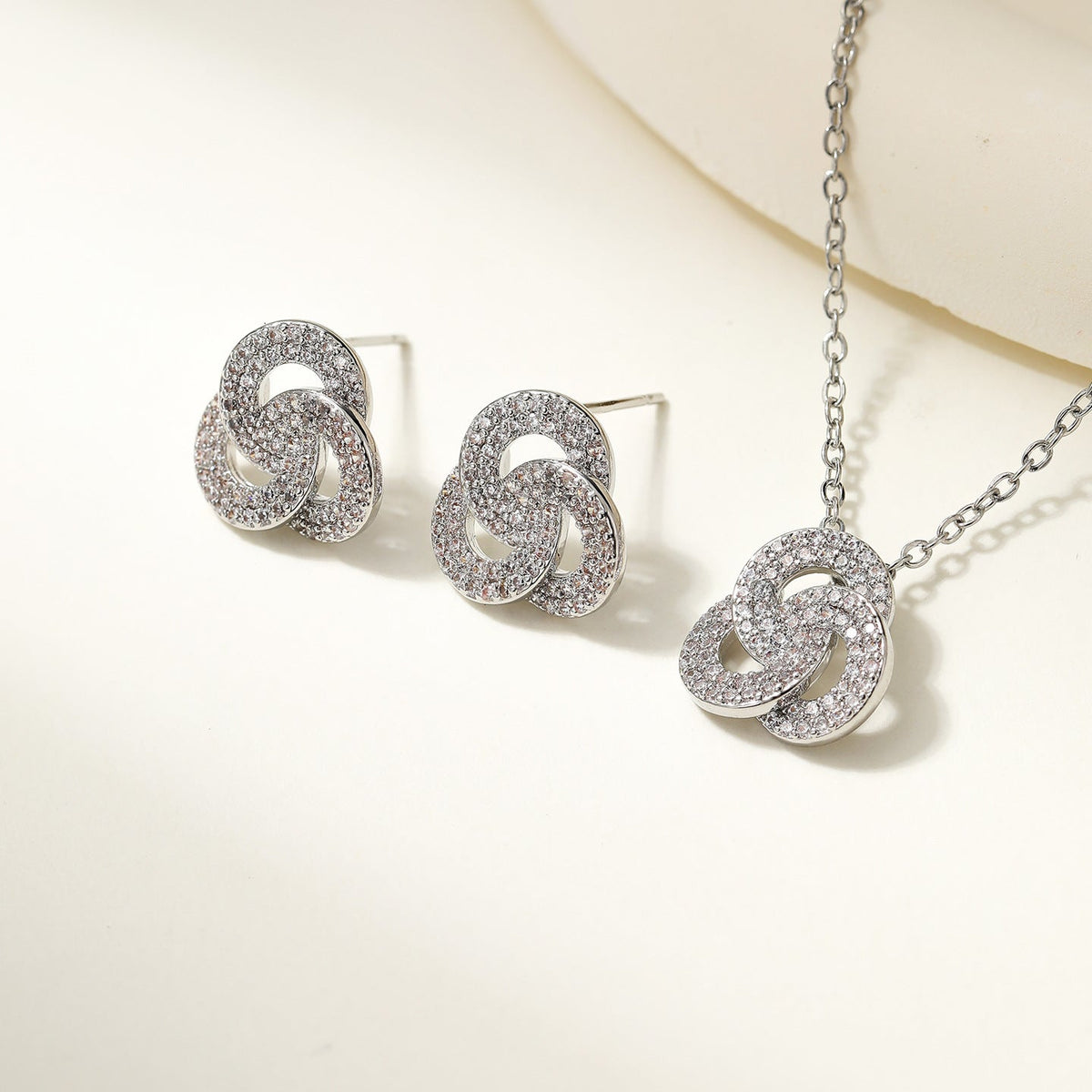 Women's Clover Diamond In The Debris Butterfly Necklaces