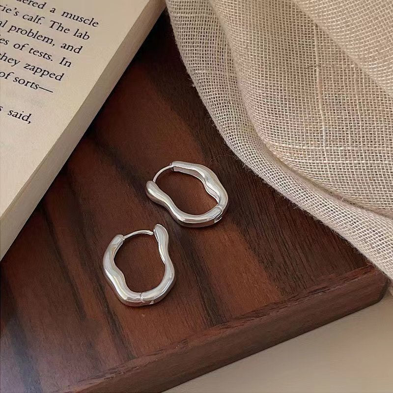 Women's Temperamental Irregular Geometric Ear Clip Light Luxury Minority High-grade Stud Earrings