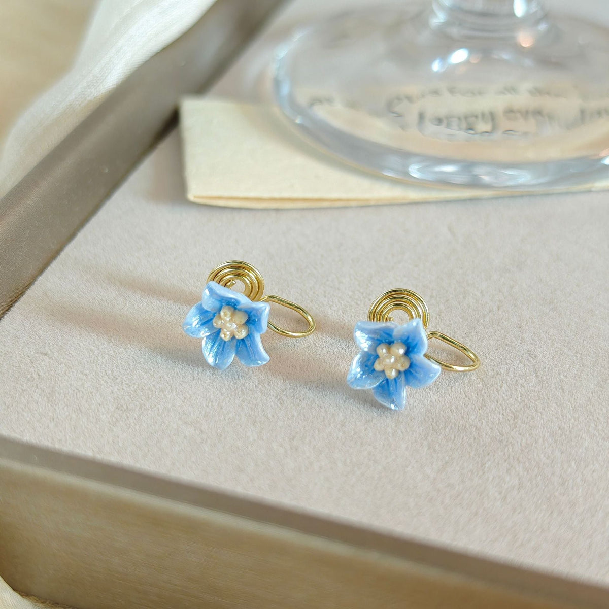 Mosquito Coil Flower Pearl Butterfly Design Light Luxury High-grade Female Ear Clip