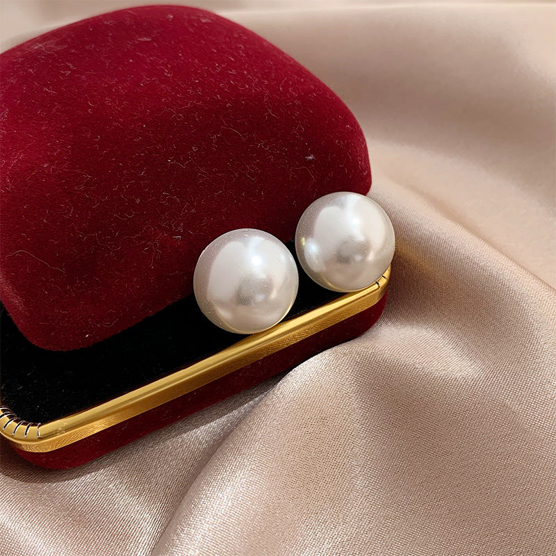 Women's Semicircle Pearl Light Luxury High-grade Niche Design Earrings