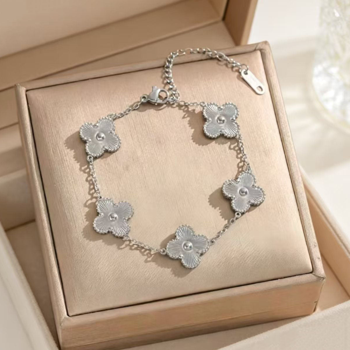 Flower Clover Titanium Steel Affordable Luxury Necklaces