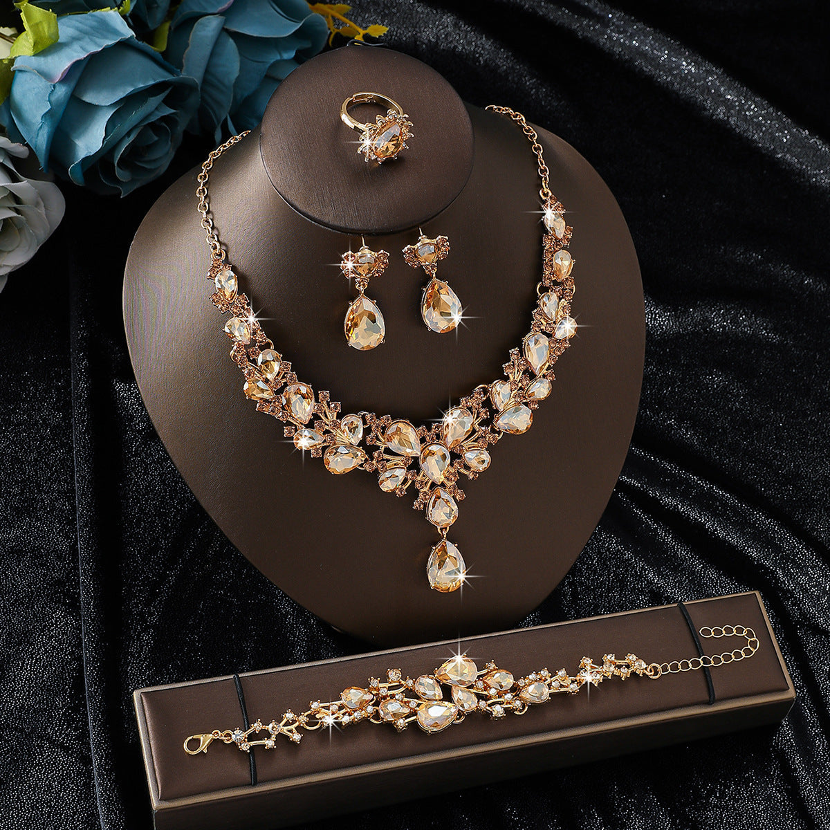 Splendid Diamond Alloy Suit Fashion Delicate Bridal Jewelry Set