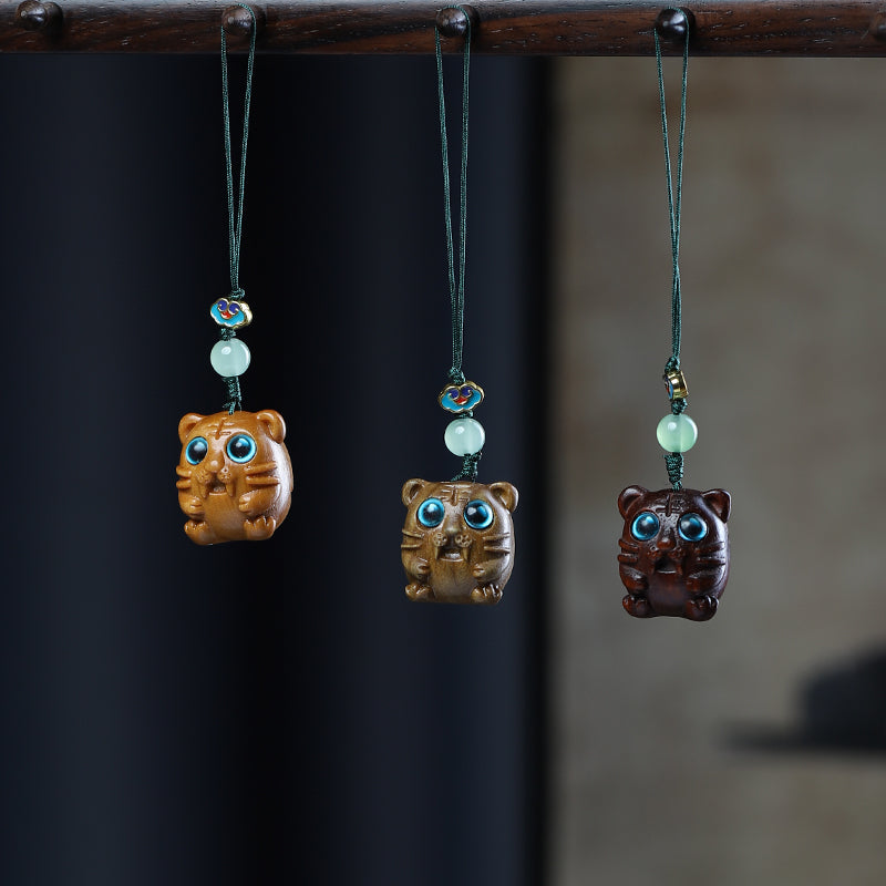 Green Sandalwood Carving Cute Animal Creative Bag Car Key Mobile Pendant