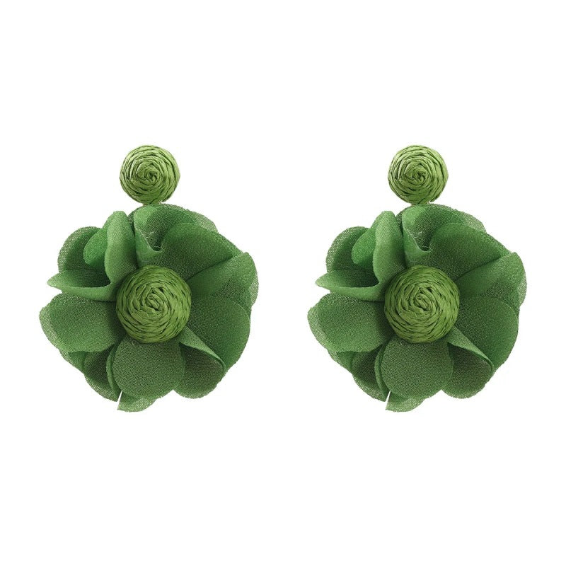 Women's High-grade Sweet Flowers Raffia Fashion Hand-knitted Earrings