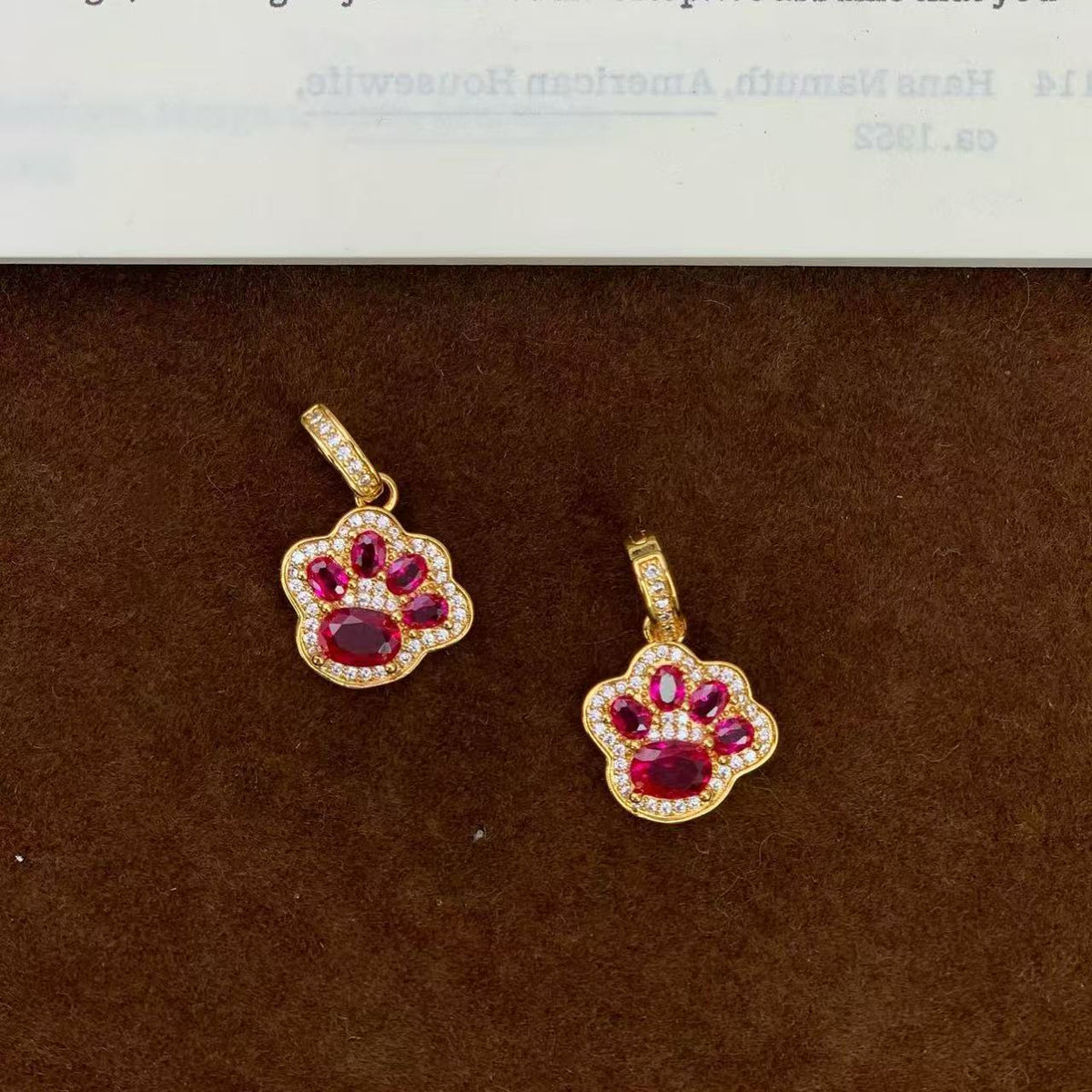Gold Plating Strong Color Retention Classic Cute Cat Claw Ruby Pendants