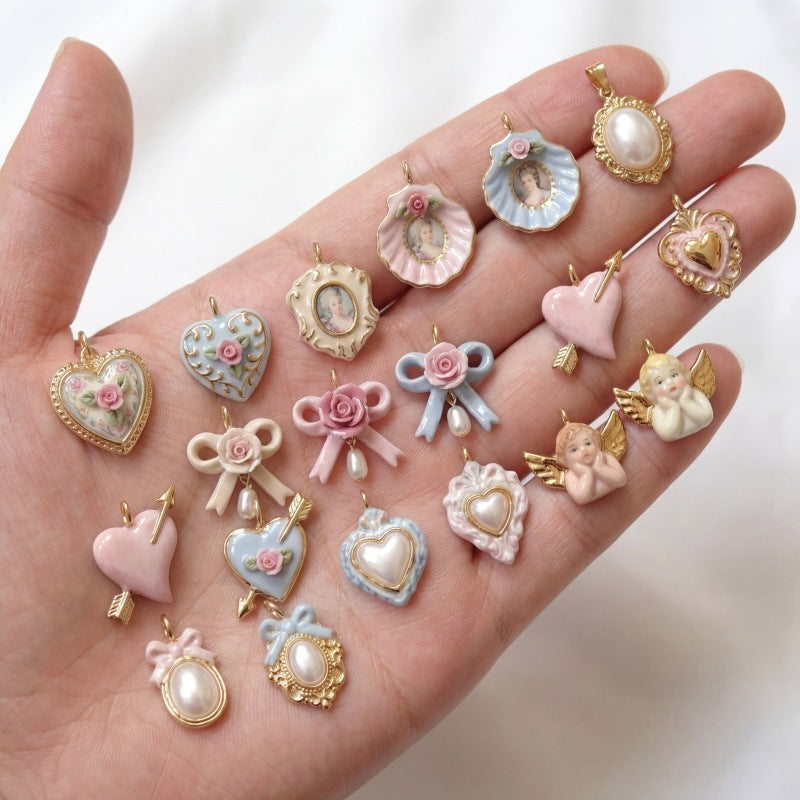 Love Small Pink Shell Bow Daily High Pendant