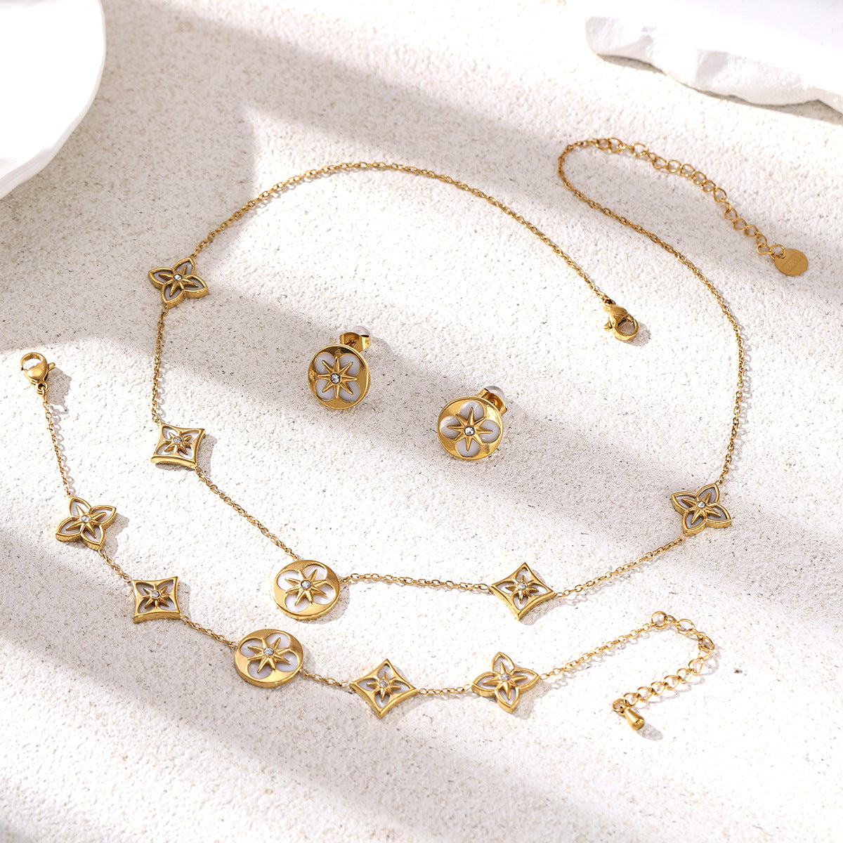 Light Luxury High-grade Trendy White Star Clavicle Chain Jewelry Set