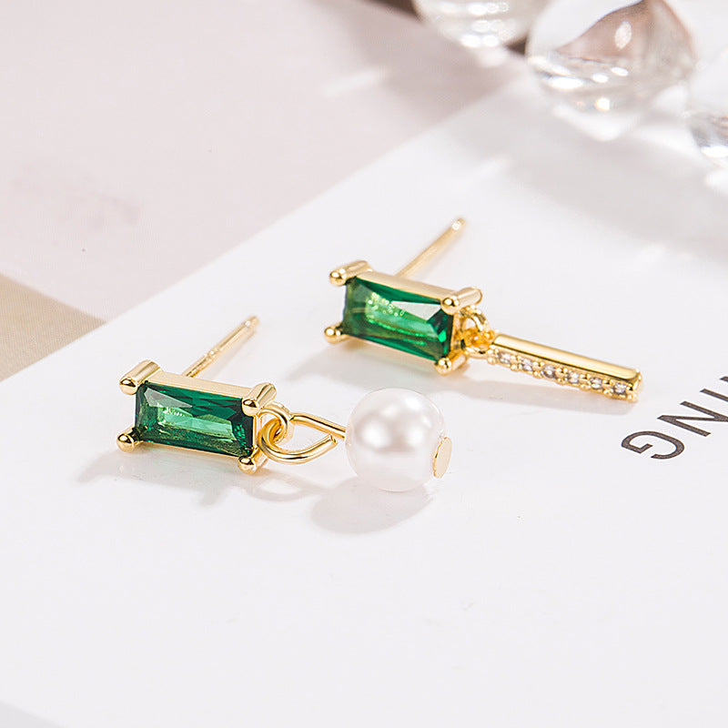 Emerald Shell Pearl Niche Zircon Asymmetric Simple French Ear Fresh Stud Earrings