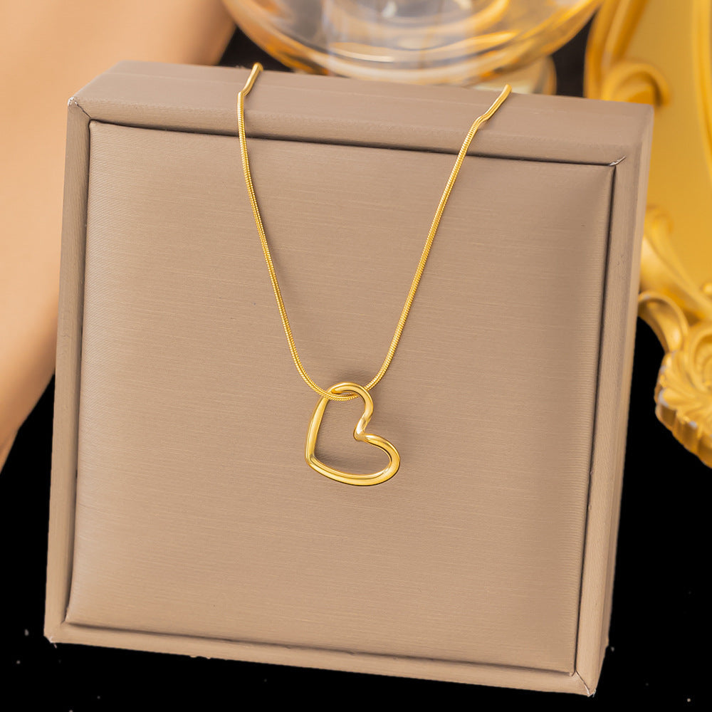 Women's Luxury Minority Hollow Heart For Korean Style Simple Design Clavicle Necklaces