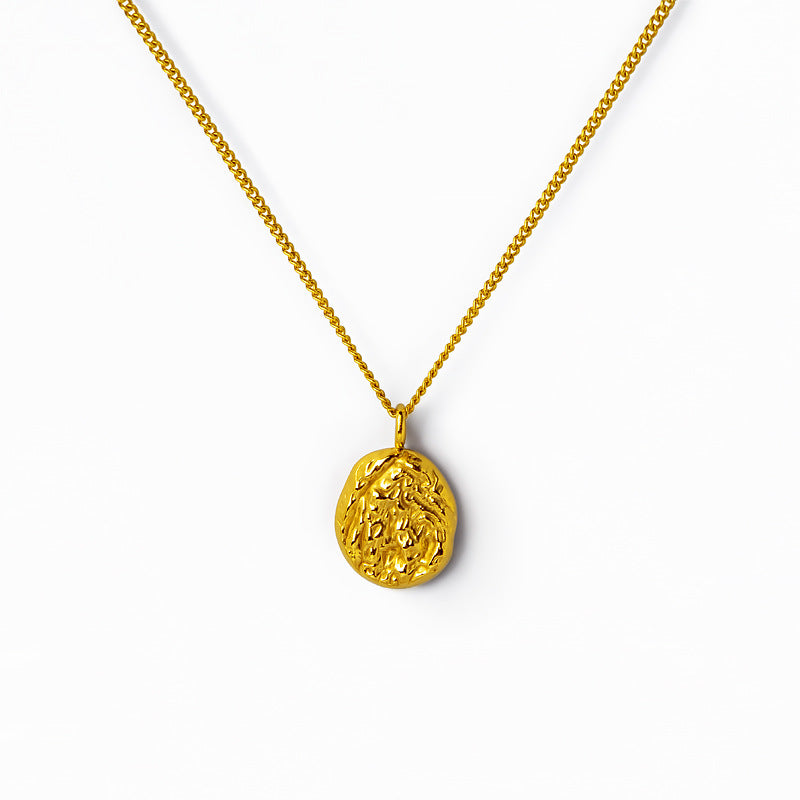 French Entry Lux Gold Embossed Pattern Female Titanium Steel Plated Necklace