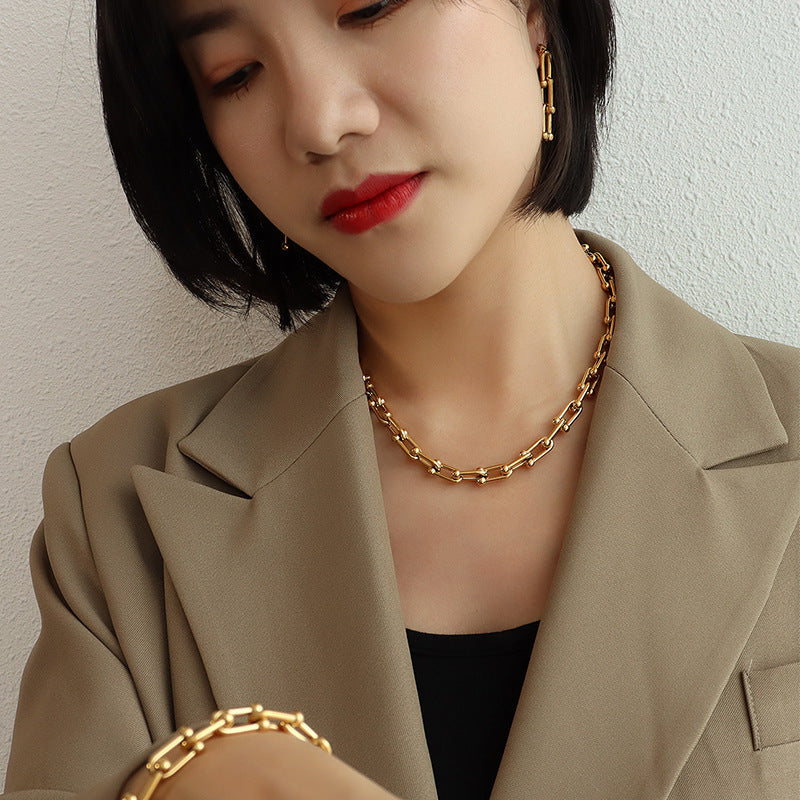 Exaggerated Design Vachette Clasp U-shaped Ear Titanium Steel Gold Jewelry Set