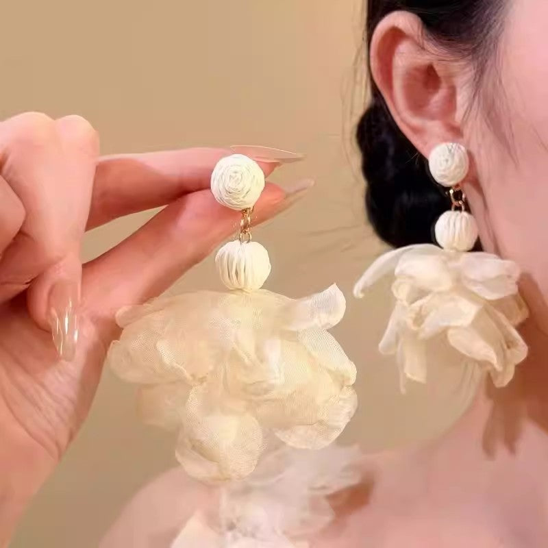 Women's Super Fairy Blue Grenadine Flower Light Luxury High-grade Elegant Stud Earrings