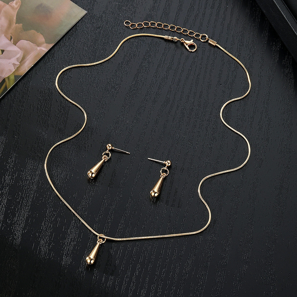 Women's Fashion Metal Water Drop Ear Design Exquisite Jewelry Set