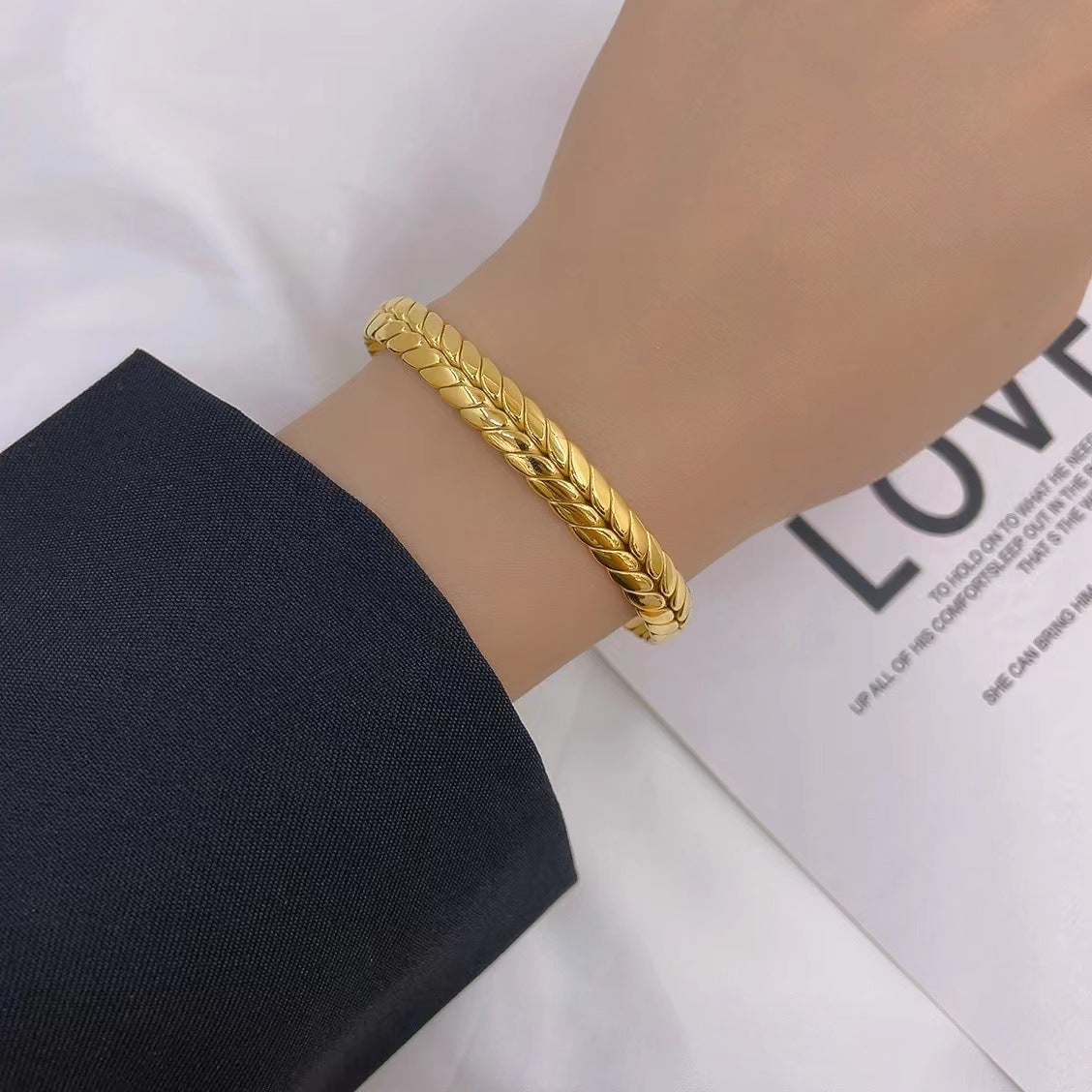 Fashion Titanium Steel Wheat Open-ended High-grade Shaped Couple Bracelet
