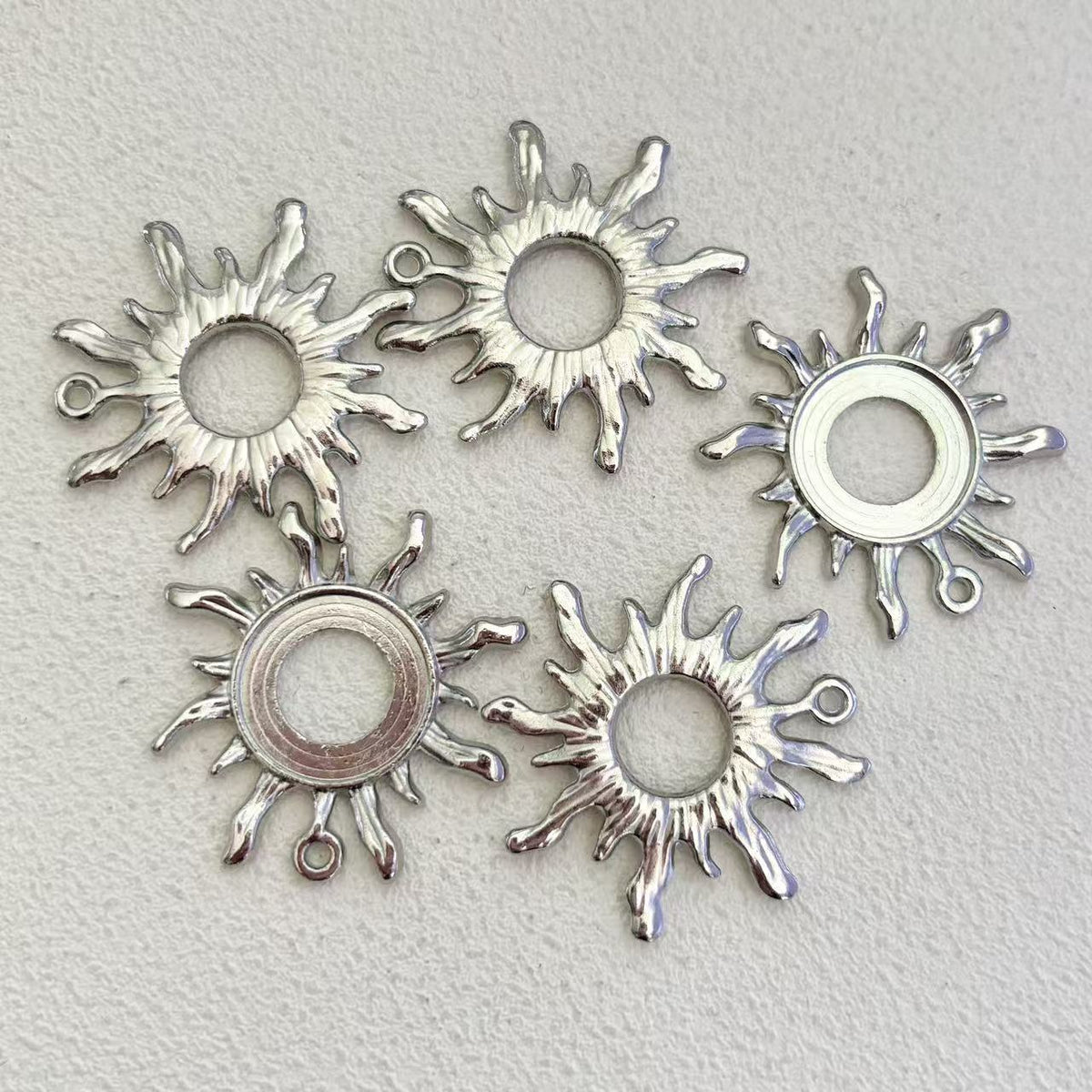 Hollow Sunflower Four Awn Star Moon Pendant