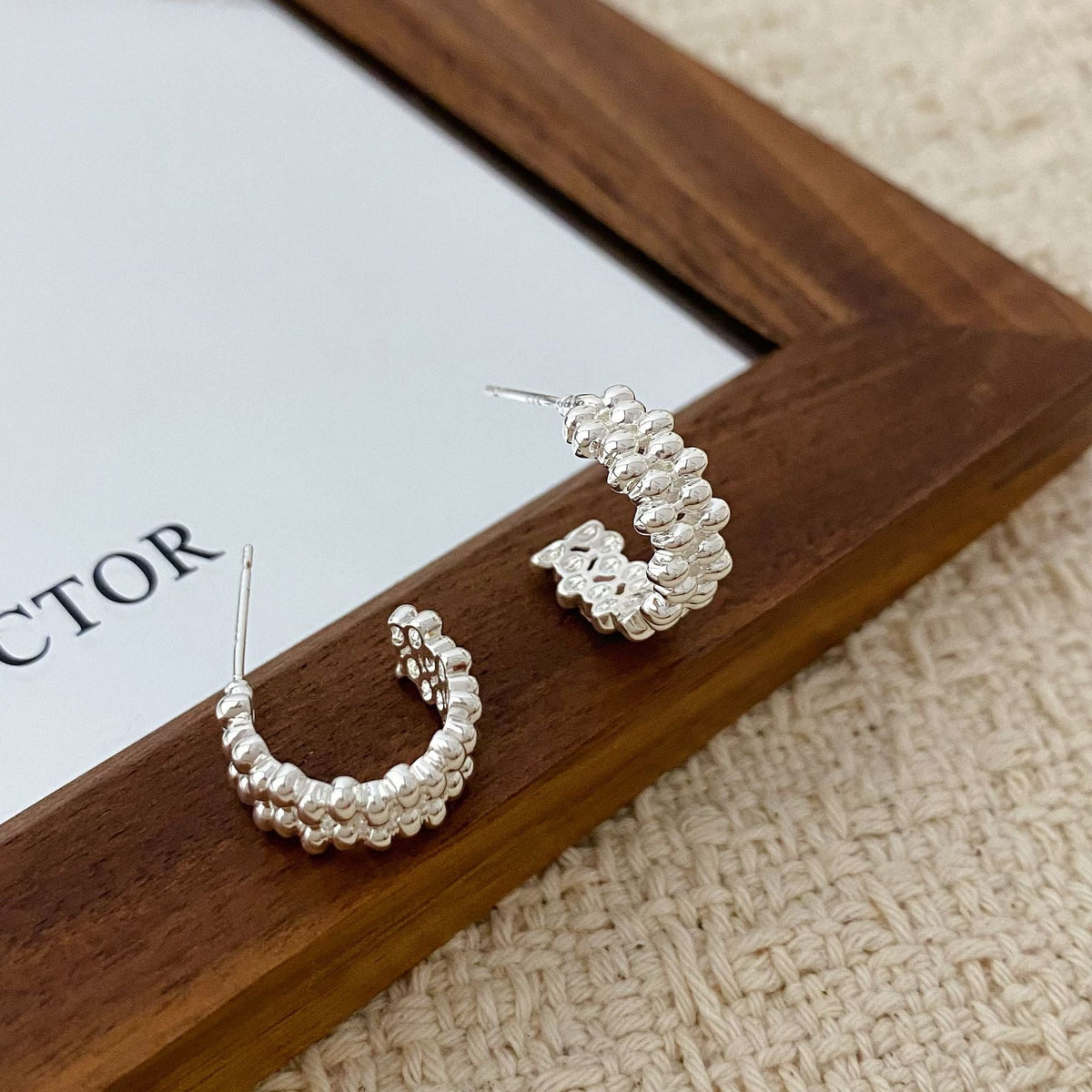 Women's Copper Gold-plated Korean Style Shaped For Design Simple Stud Earrings