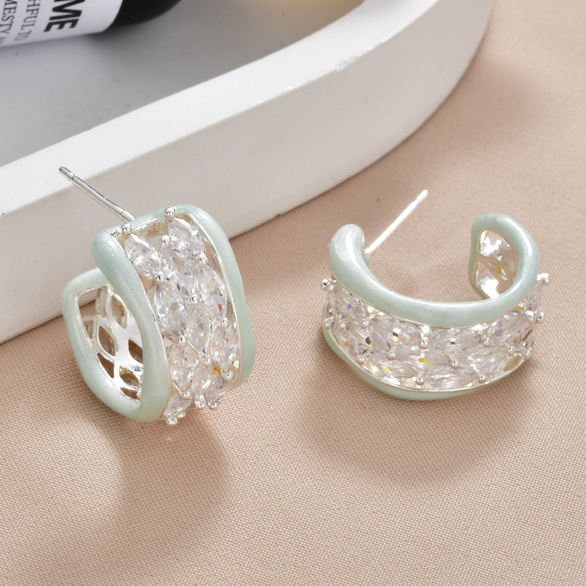 Women's Zirconium Dripping Oil Ear Clip Fashion Temperamental Minority High Sense Stud Earrings