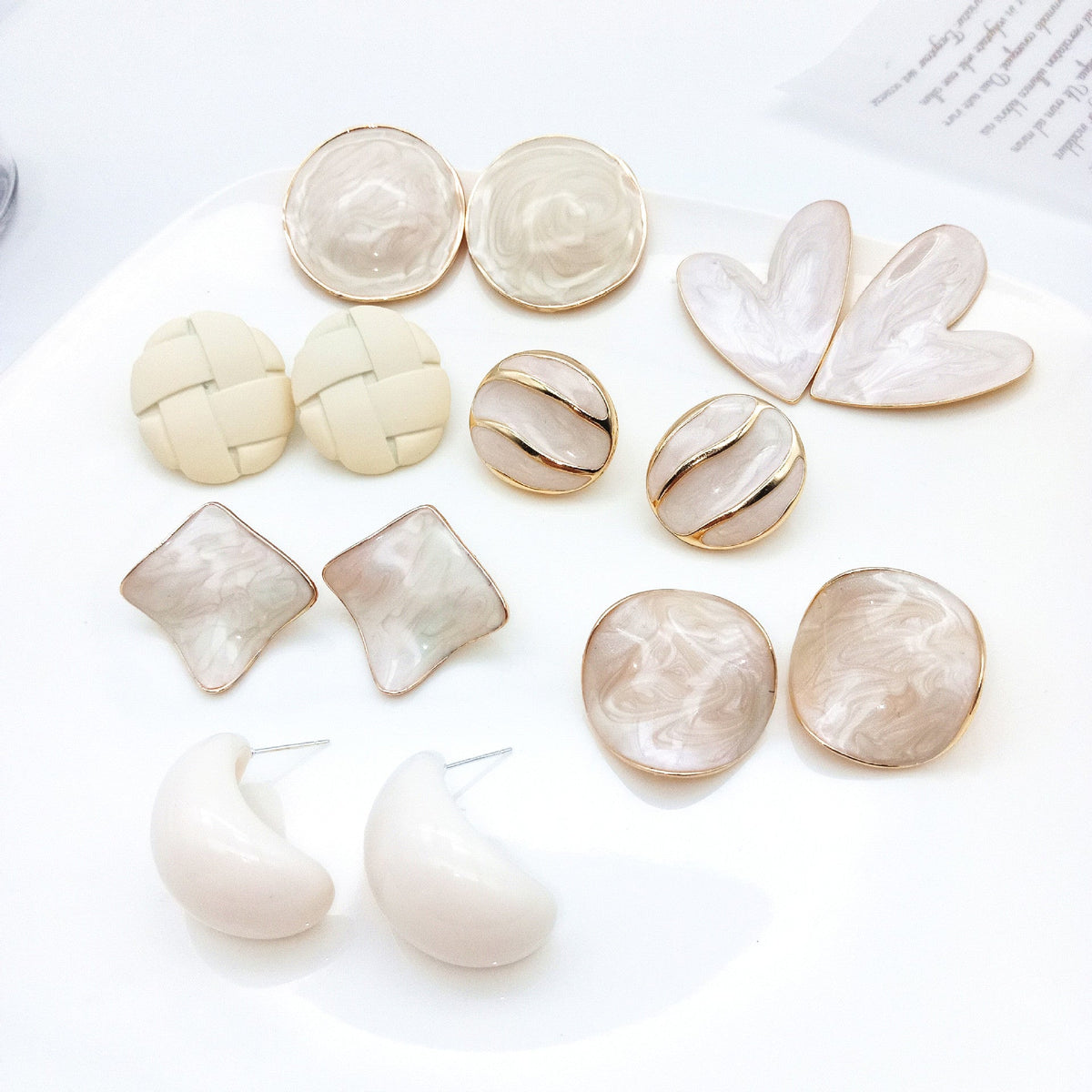 Trendy Elegant Light Luxury French Sense Of Earrings