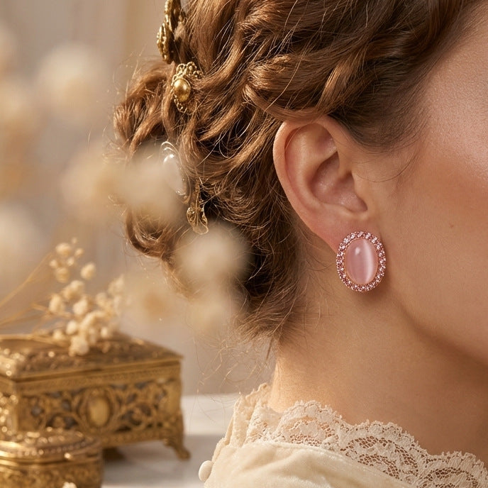 Light Luxury French Elegant Retro Commuter Gentle Niche Fashionable Stud Earrings
