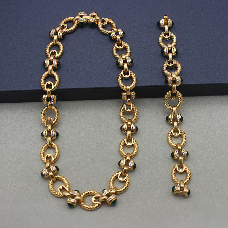 No Standard Green Colored Glaze Link Necklaces
