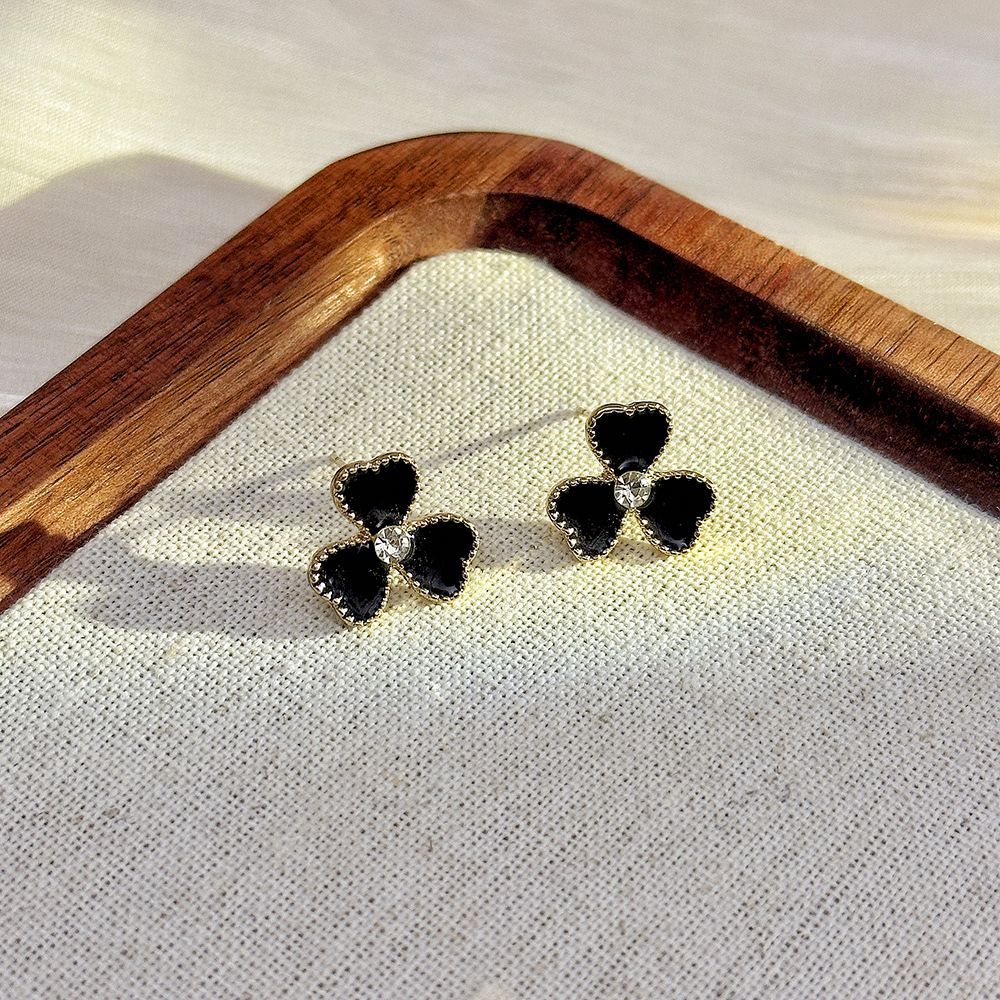 Sier Black Oil Dripping Flower Ear Korean Simple Elegant High-grade Stud Earrings