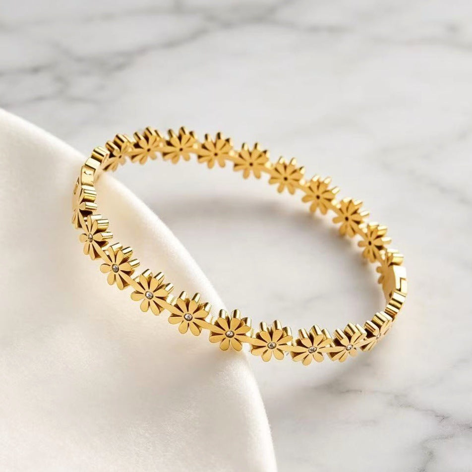 Women's Titanium Steel Little Daisy Simple High-grade Bracelet
