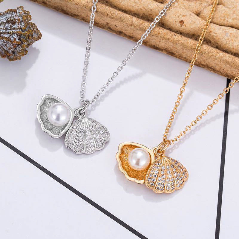 Women's Design Shell Imitation Pearl Light Luxury Pendants