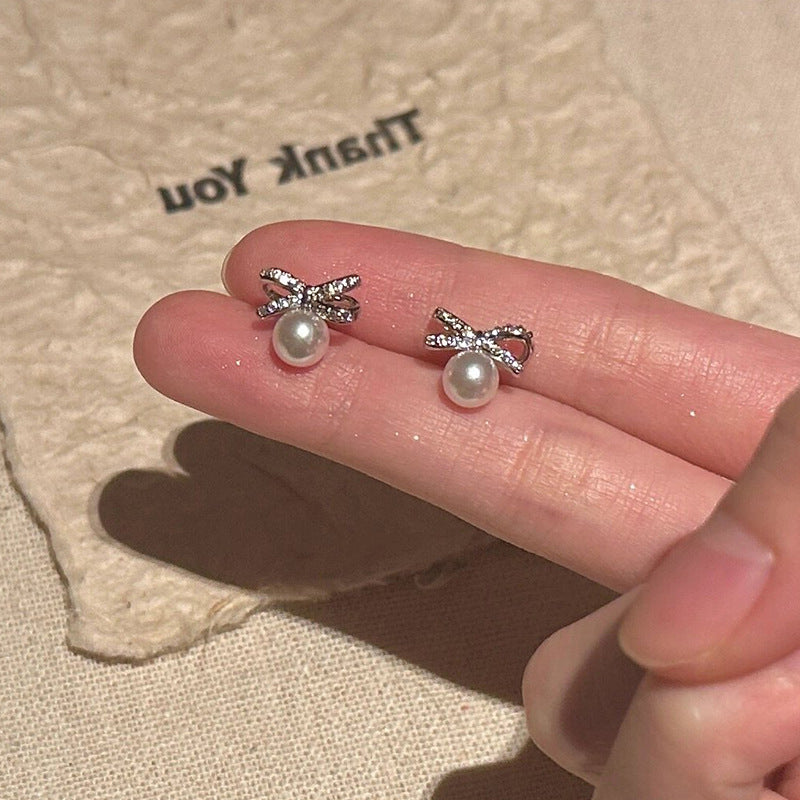 Women's Exquisite Small Zircon Pearl Bow Light Luxury Minority Earrings