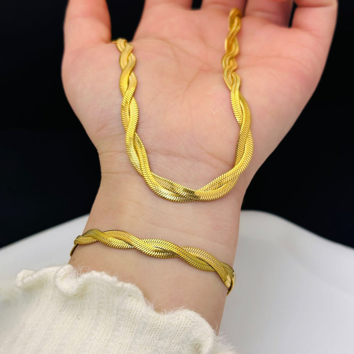 Women's Design Clavicle Chain Woven Gold-plated Stainless Jewelry Set