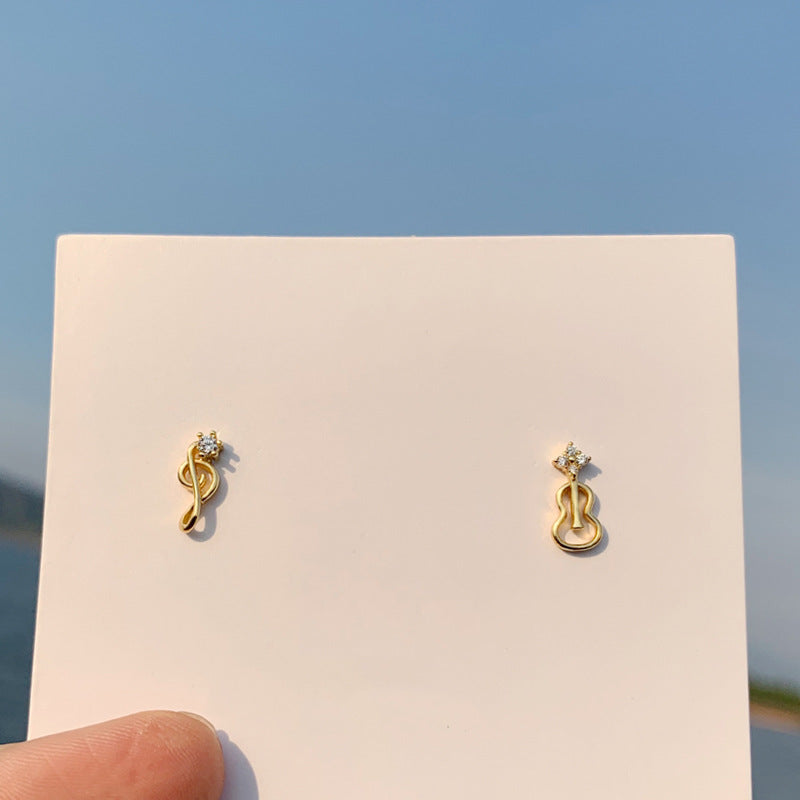Women's Needle Trendy Small Gold Crowns Personality Simple Stud Earrings