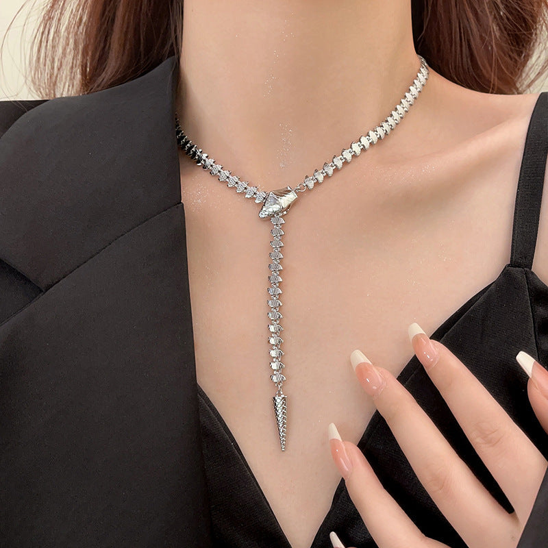 Elegant Sweater Chain Design Light Luxury Necklaces