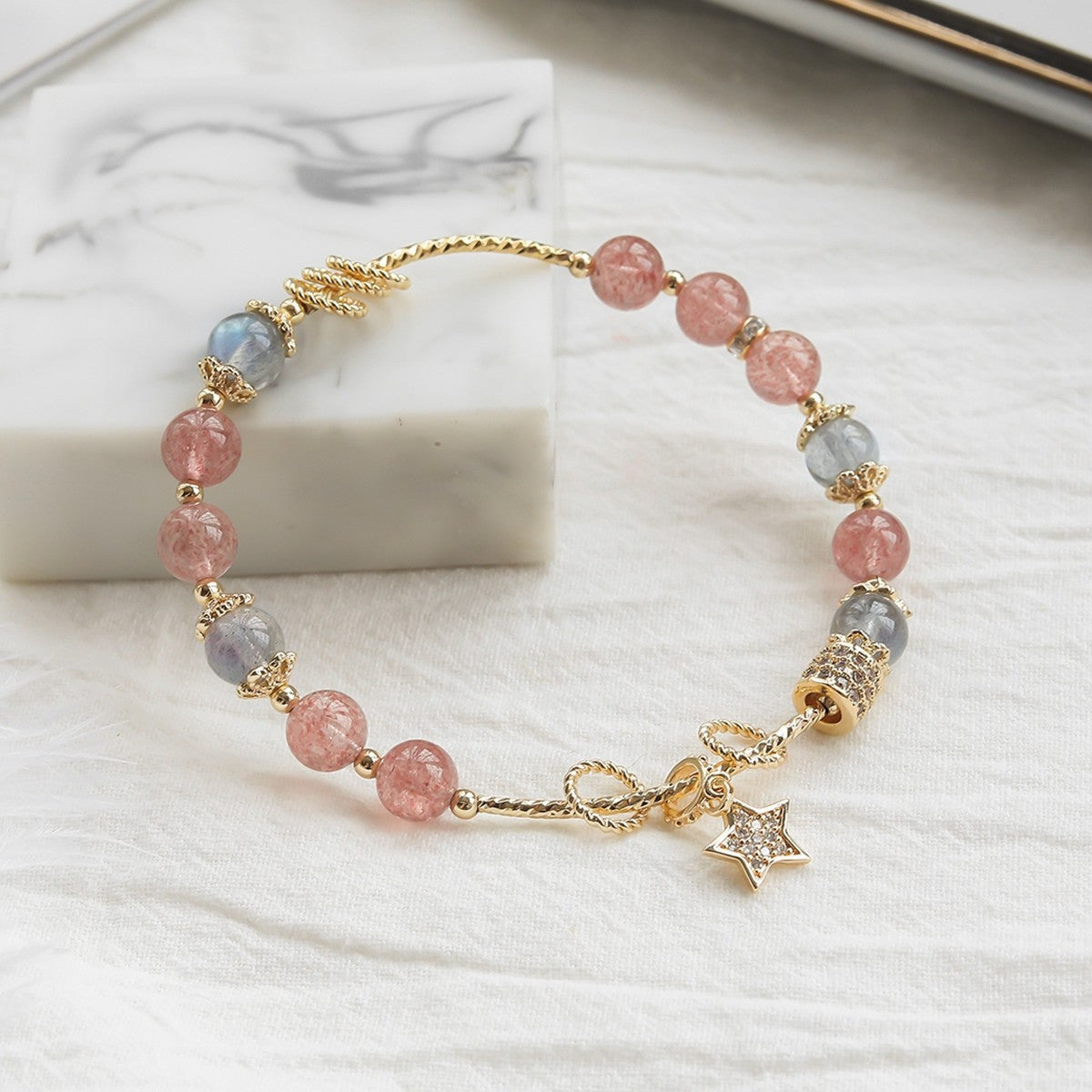 Broadcast Natural Strawberry Gold Female Design Crystal Bracelets