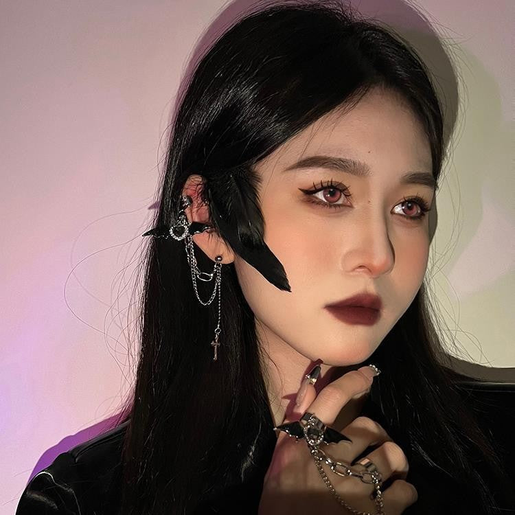 Cool Devil Clips Female Niche Design Dark Ear Clip