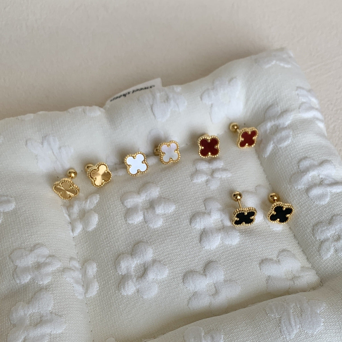 Balmain Delicate Small Clover Temperament Wild Niche Stud Earrings