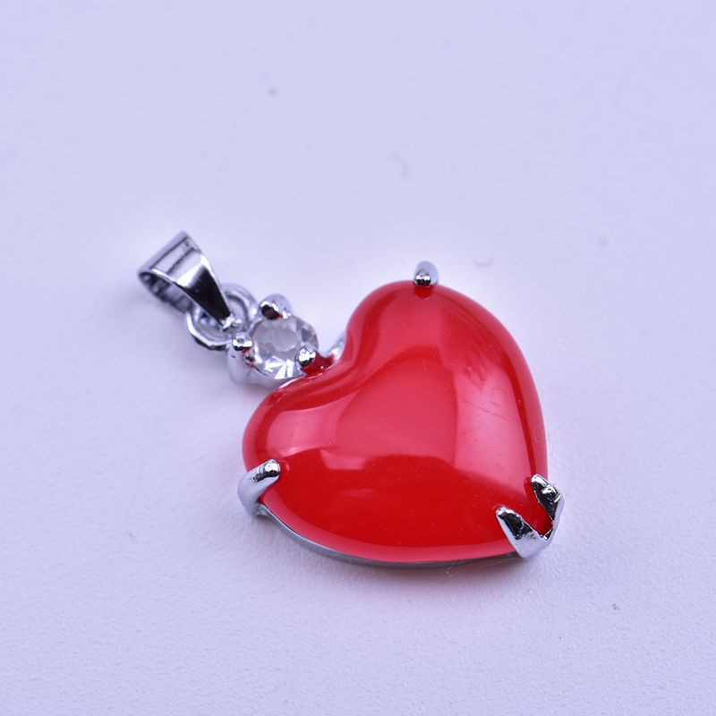 Ethnic Red Green Water Drop Chalcedony Surrounding Diamond Pendant