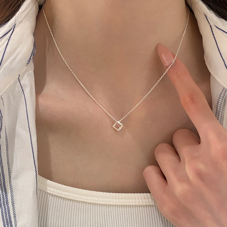Women's Simple Style High Sense Design Affordable Luxury Necklace