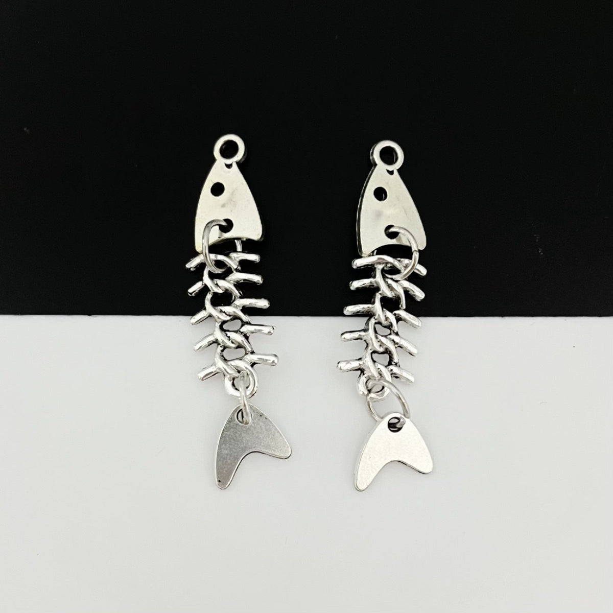 Personalized Creative Movable Fishbone Connecting Alloy Pendant