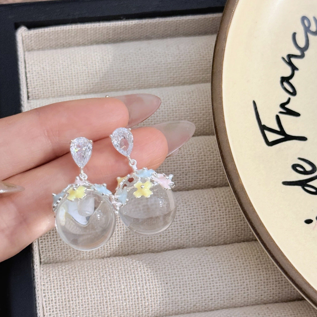 Dews Sweet Wind Flashing Ice Through Ball Bead Graceful Fashionable Stud Earrings