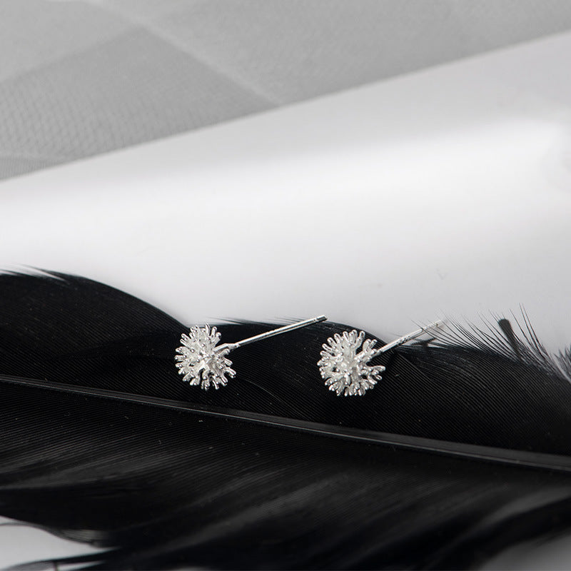 Women's Sterling Sier Small Dandelion Simple Niche Design Commuter Before Stud Earrings