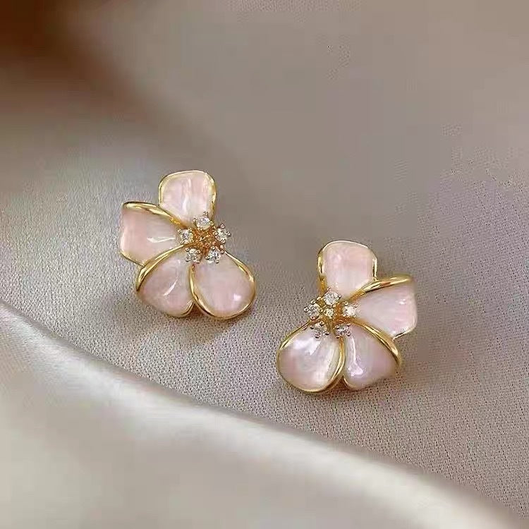 Women's French Simplicity Pink Blooming Flower For Design High-grade Exquisite Earrings