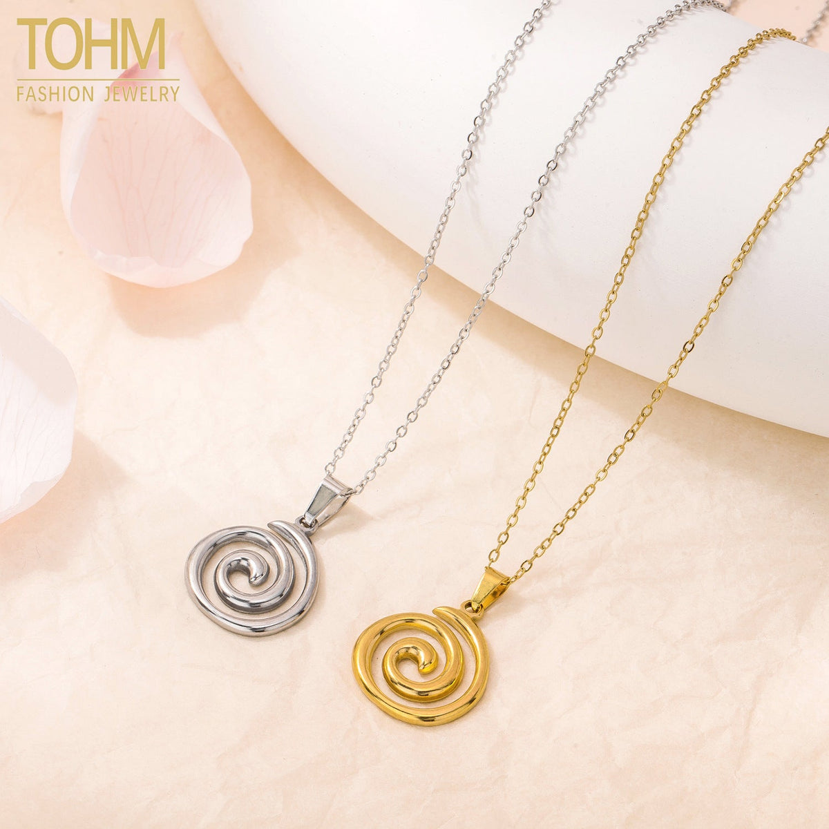 Women's Fashion Titanium Steel Clavicle Chain Electroplating Creative High-grade Necklace
