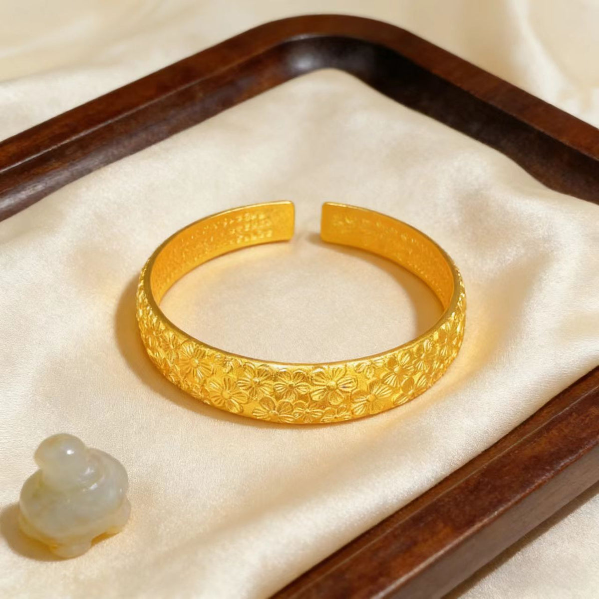 Gold Shop Flowers Heart Sutra Chinese Style Open Bracelet
