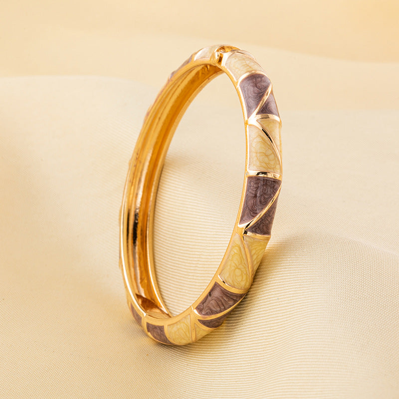 Old Tourist Souvenir Enamel Color Fine Bracelet