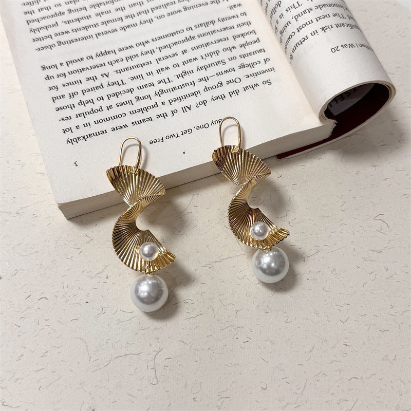 Style Wave Fan-shaped Pearl Tassel Eardrops Retro Affordable Luxury Metal Earrings