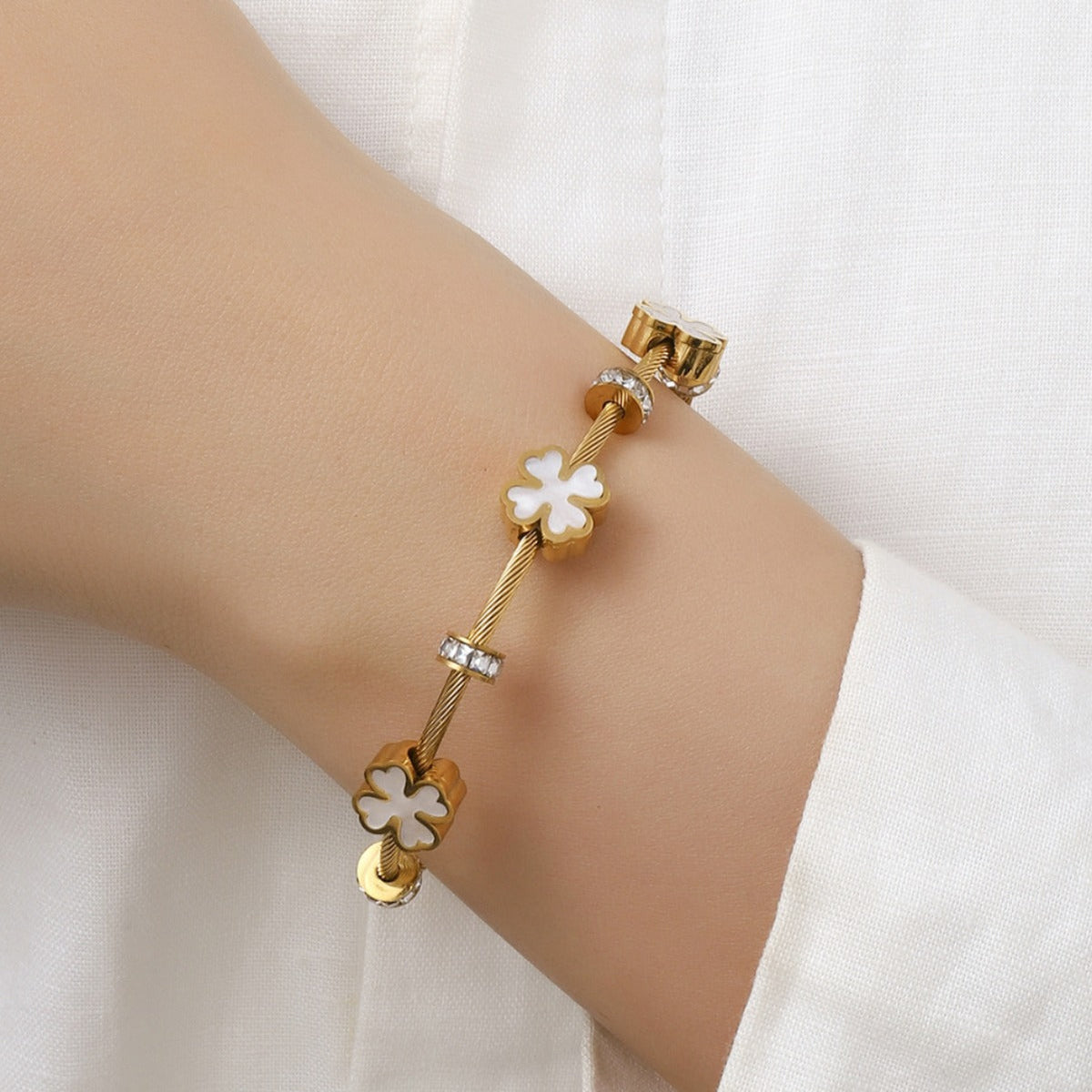 Square Crystal Titanium Steel High-grade Flower Fashionable Simple Bracelet