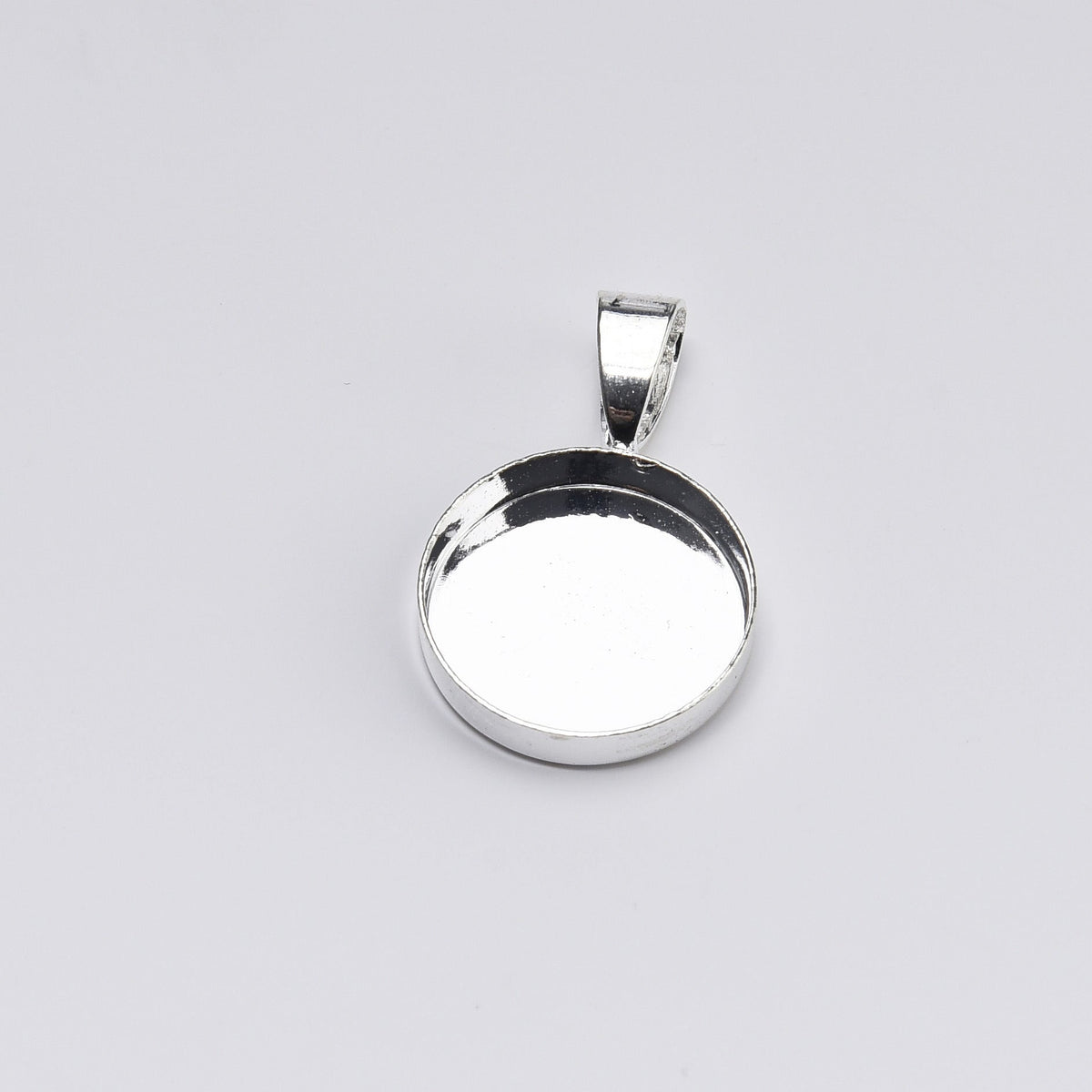 Round Simple Electroplating Time Stone Empty Pendant