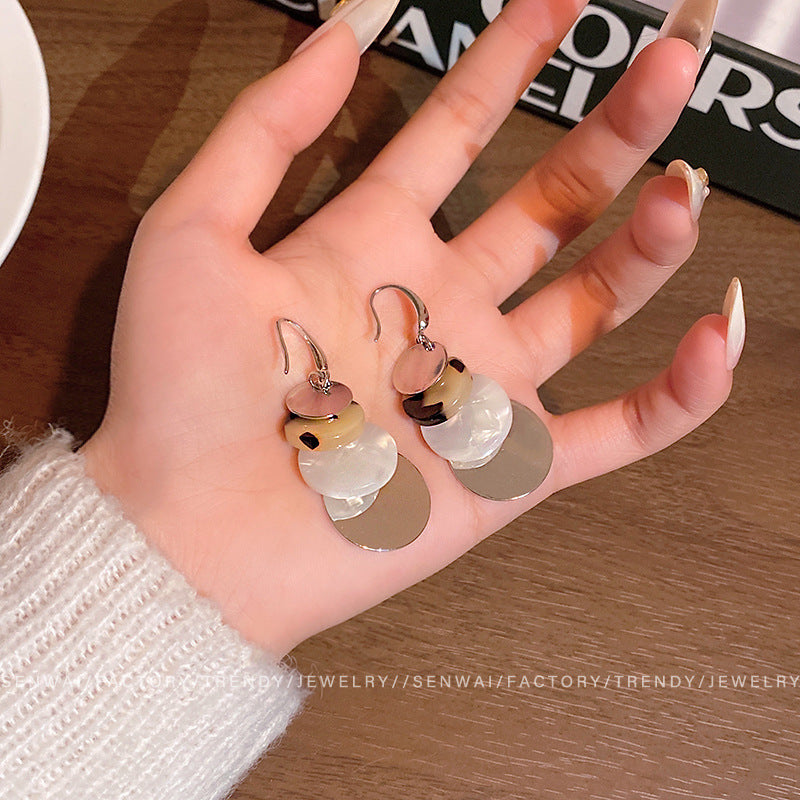 Women's Retro Geometric Round Ear Hook Niche High-grade Temperament Fashionable Earrings