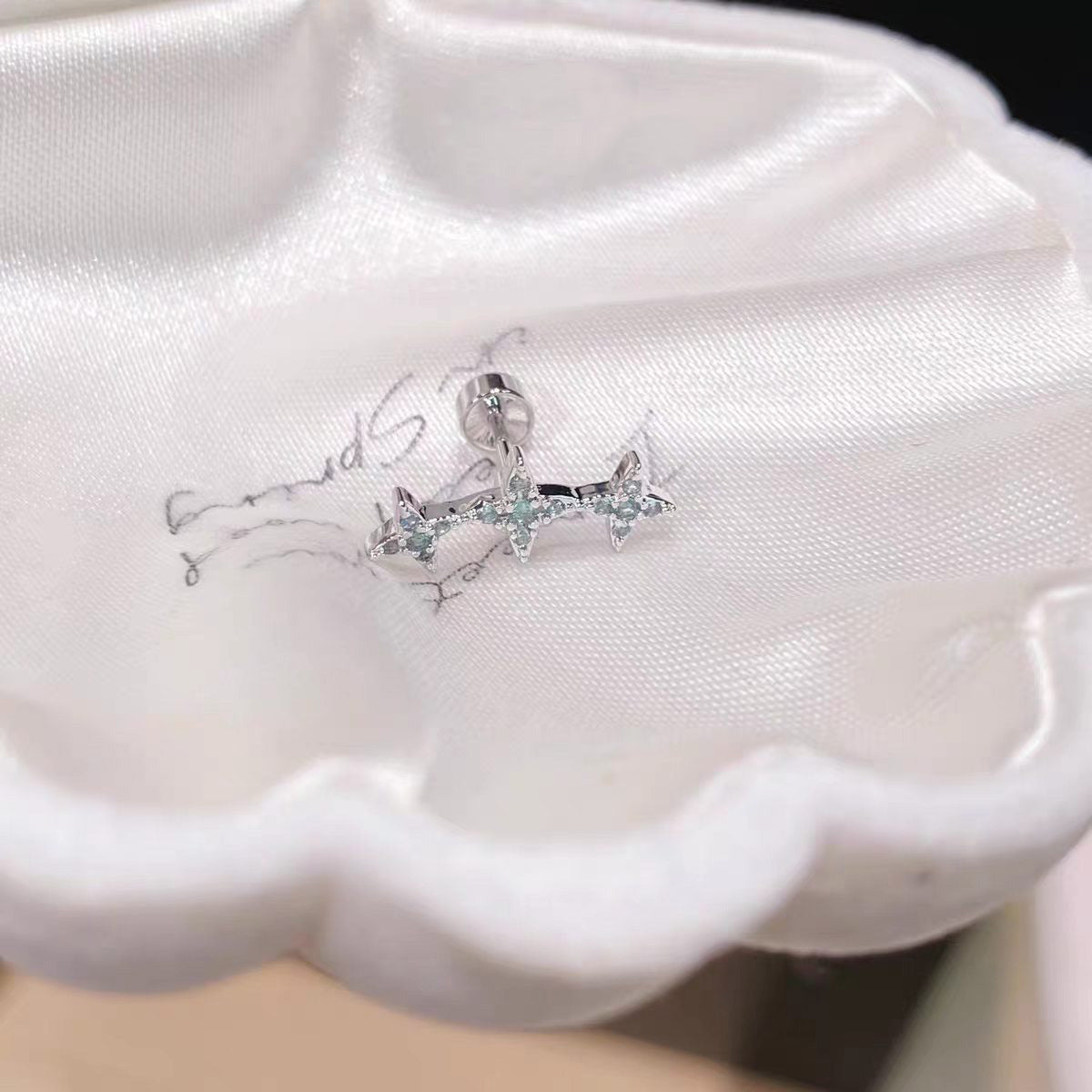 Pa Green Zirconium Umbilicaria Bone Nail Collection Earrings