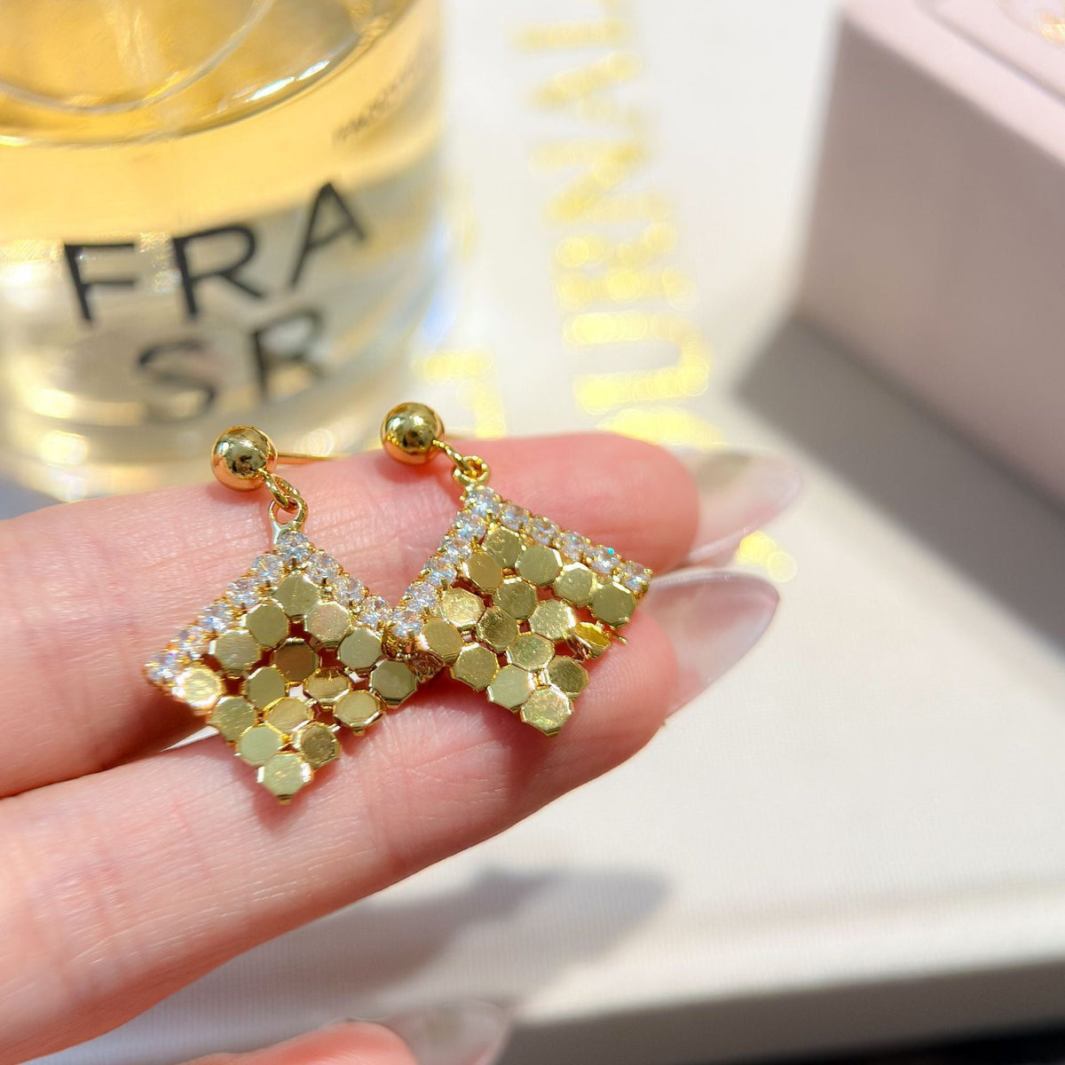 Women's Paper Drunk Gold Fan Noble Gorgeous Retro Court Rhombic Ear Earrings