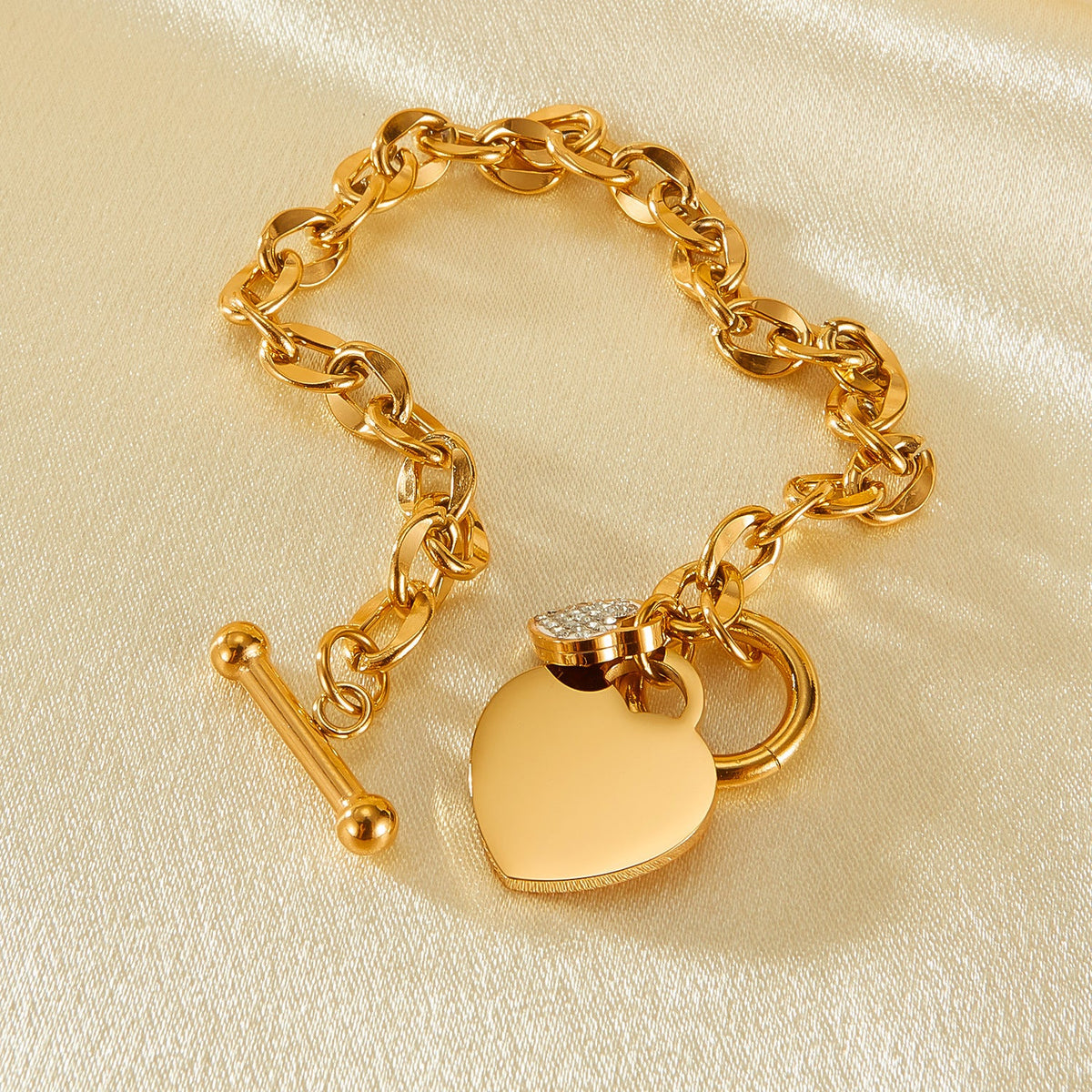 Simple Light Extravagant Love Heart Titanium Steel Female Bracelet